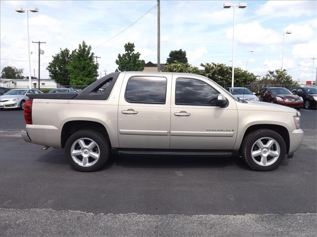 2008 Chevrolet Avalanche 2DR 3.8 GRD TOUR AT