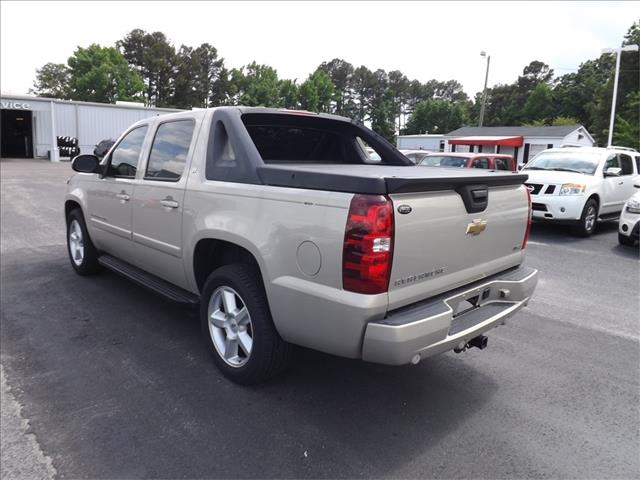 2008 Chevrolet Avalanche 2DR 3.8 GRD TOUR AT