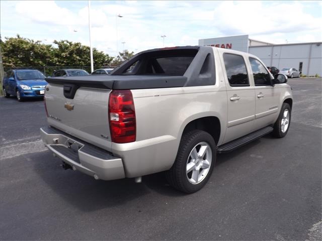 2008 Chevrolet Avalanche 2DR 3.8 GRD TOUR AT