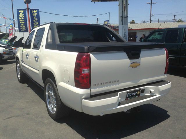 2008 Chevrolet Avalanche Unknown