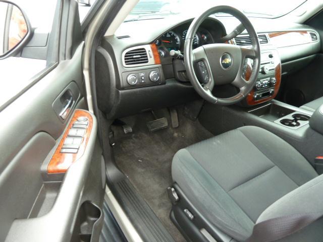 2009 Chevrolet Avalanche 4dr Sdn I4 CVT 2.5