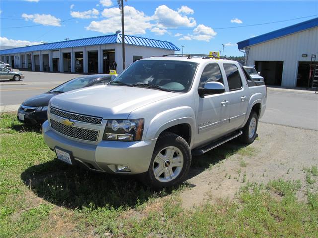 2010 Chevrolet Avalanche 4dr Sdn I4 CVT 2.5 Sedan