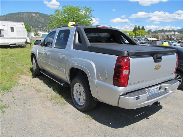 2010 Chevrolet Avalanche 4dr Sdn I4 CVT 2.5 Sedan