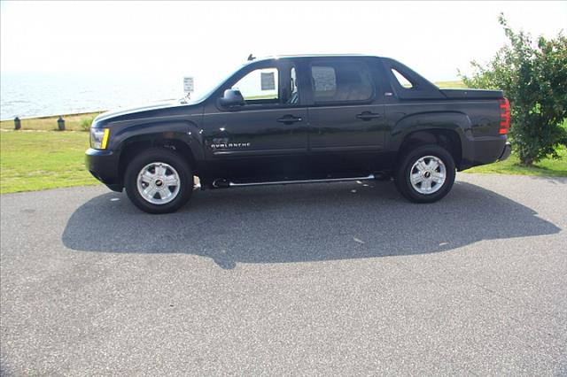 2010 Chevrolet Avalanche Unknown