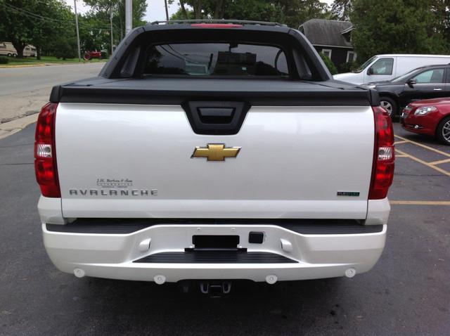 2011 Chevrolet Avalanche LT 4 Door Extracab 4X4