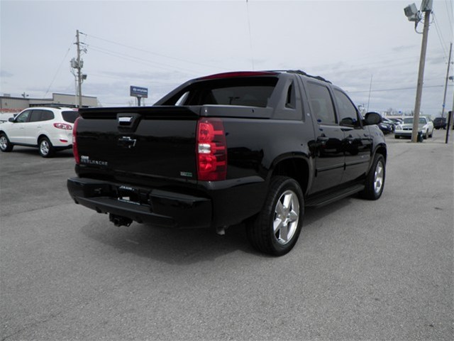 2011 Chevrolet Avalanche SL1