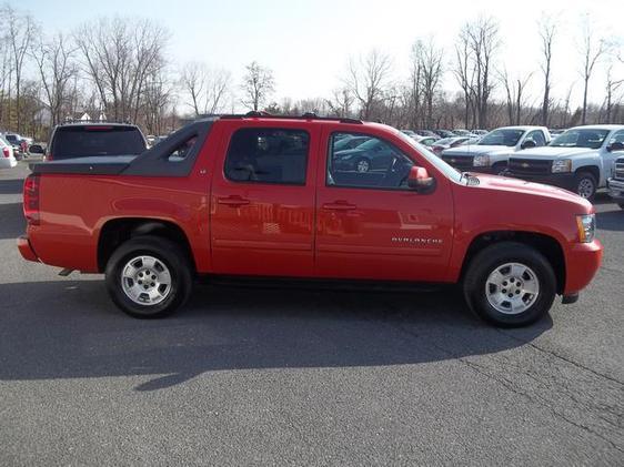 2011 Chevrolet Avalanche 4dr Sdn I4 CVT 2.5