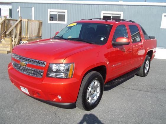 2011 Chevrolet Avalanche 4dr Sdn I4 CVT 2.5