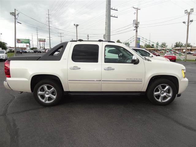 2011 Chevrolet Avalanche SV 4dr SUV