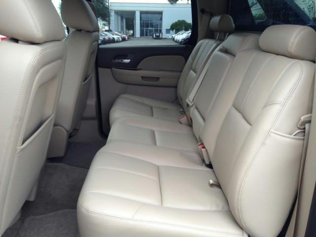 2013 Chevrolet Avalanche EX-L W/dvd/leather