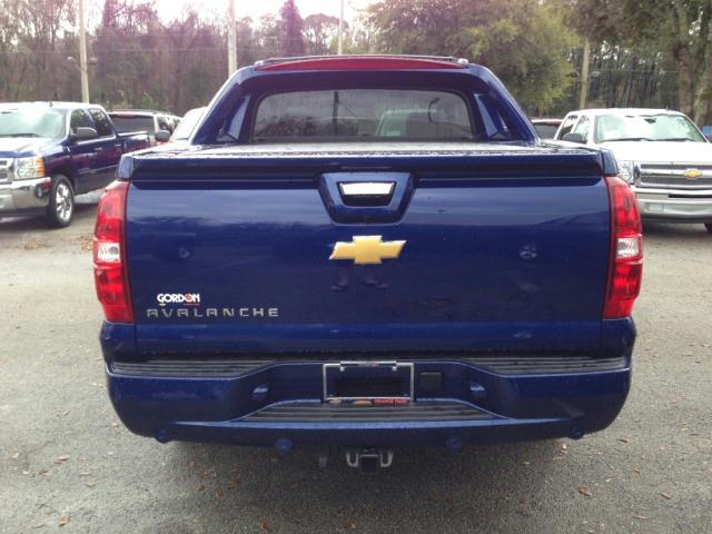 2013 Chevrolet Avalanche EX-L W/dvd/leather