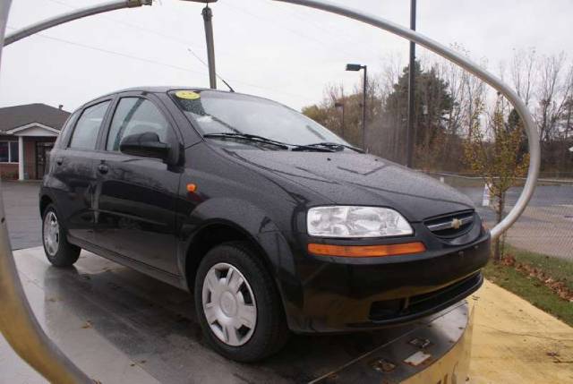 2004 Chevrolet Aveo LE With Leather