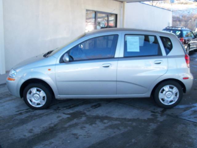 2004 Chevrolet Aveo 3.0i AWD SUV