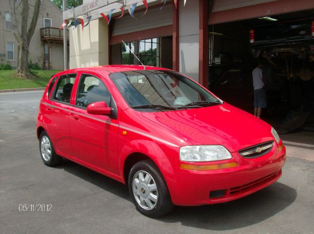 2004 Chevrolet Aveo 3.0L LTD Avail