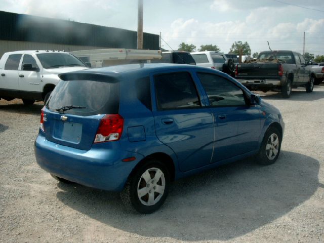 2004 Chevrolet Aveo 4dr Sdn GLX V6 Auto