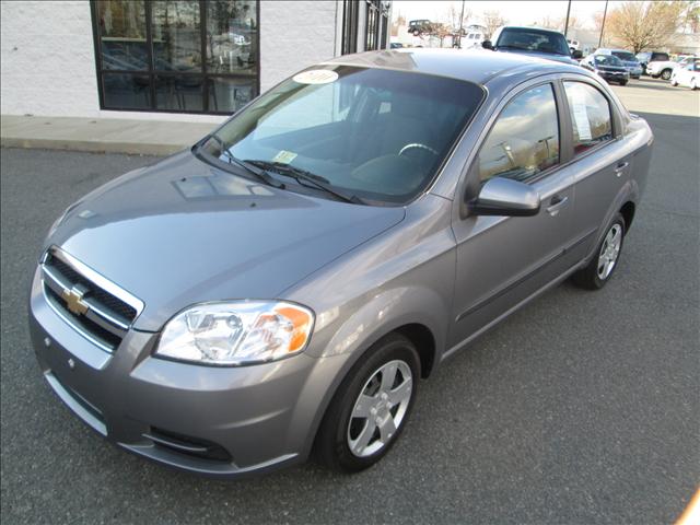 2010 Chevrolet Aveo 4dr Sdn I4 CVT 2.5