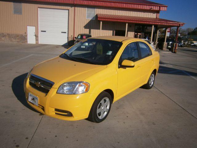 2010 Chevrolet Aveo 4dr Sdn I4 CVT 2.5