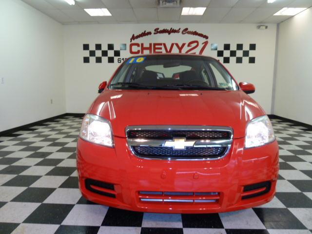 2010 Chevrolet Aveo 4dr Sdn I4 CVT 2.5