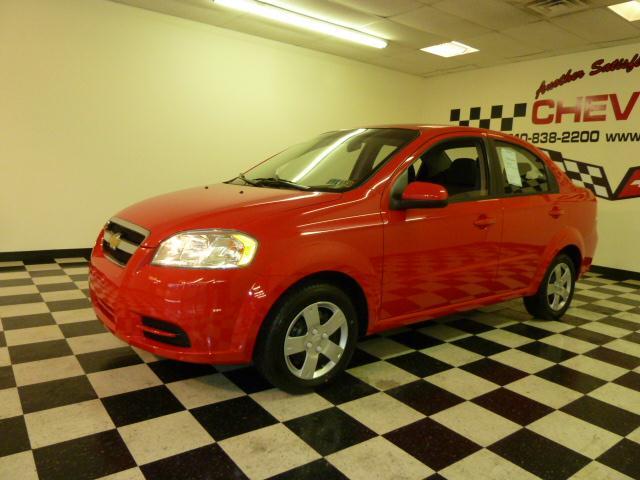 2010 Chevrolet Aveo 4dr Sdn I4 CVT 2.5