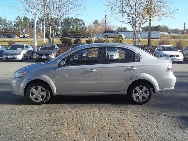 2010 Chevrolet Aveo 4dr Sdn I4 CVT 2.5