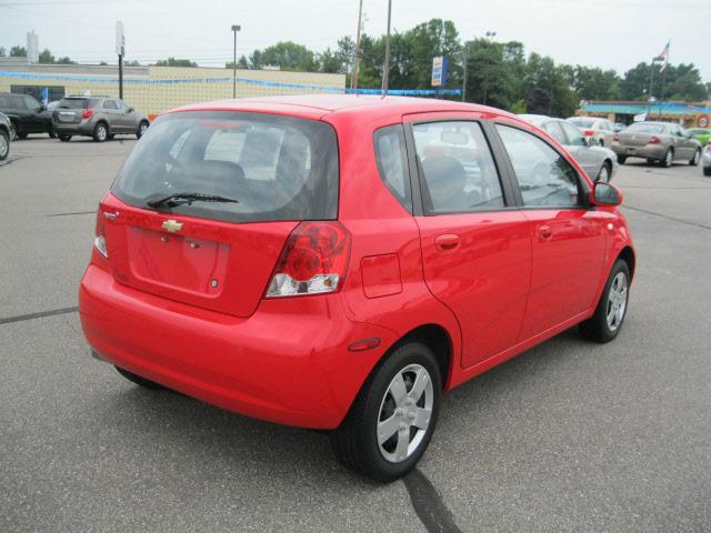 2008 Chevrolet Aveo5 Clean Carfax ONE Owner