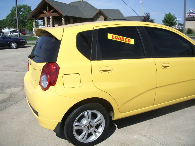 2011 Chevrolet Aveo5 4dr AWD SUV