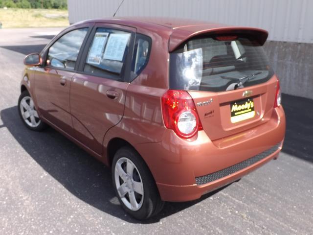 2011 Chevrolet Aveo5 4dr Wgn 3.7L FWD