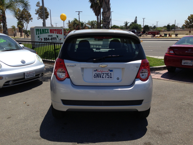 2011 Chevrolet Aveo5 4dr AWD SUV