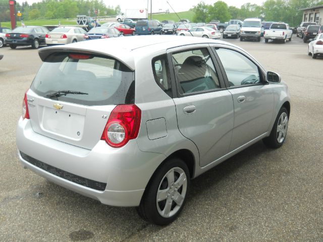 2011 Chevrolet Aveo5 4dr AWD SUV