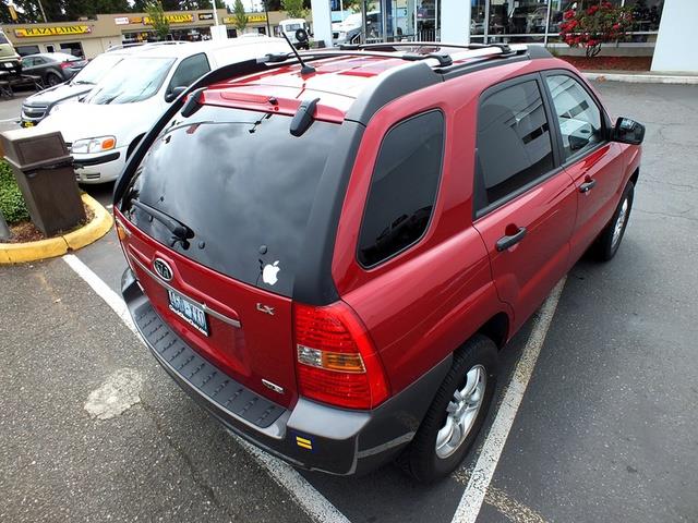 2011 Chevrolet Aveo5 4dr Sdn 3.0L Luxury 4matic AWD