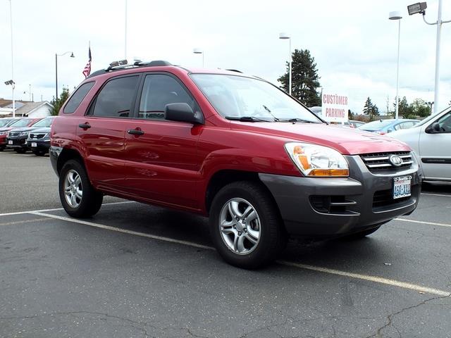 2011 Chevrolet Aveo5 4dr Sdn 3.0L Luxury 4matic AWD