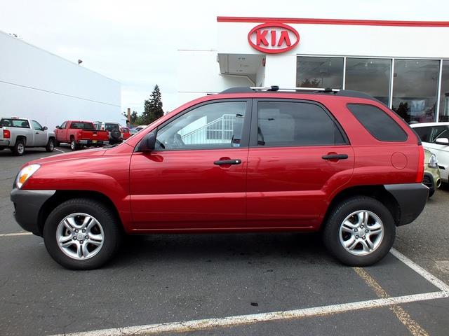 2011 Chevrolet Aveo5 4dr Sdn 3.0L Luxury 4matic AWD