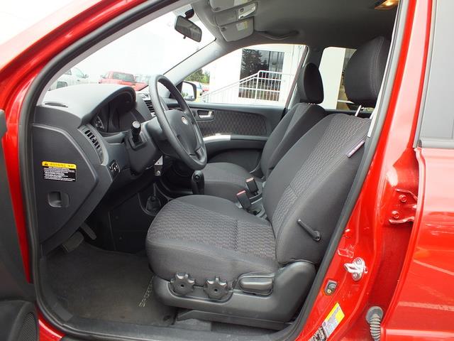 2011 Chevrolet Aveo5 4dr Sdn 3.0L Luxury 4matic AWD