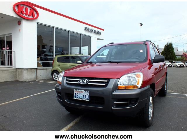 2011 Chevrolet Aveo5 4dr Sdn 3.0L Luxury 4matic AWD