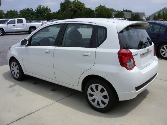 2011 Chevrolet Aveo5 4dr AWD SUV