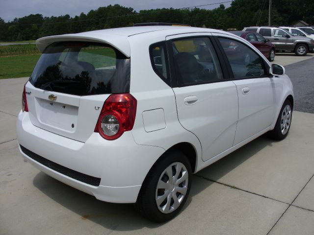 2011 Chevrolet Aveo5 4dr AWD SUV