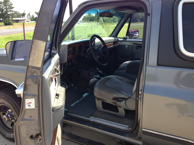 1989 Chevrolet Blazer Ram 3500 Diesel 2-WD