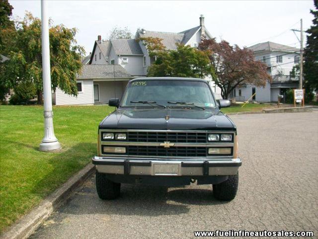 1991 Chevrolet Blazer Ram 3500 Diesel 2-WD