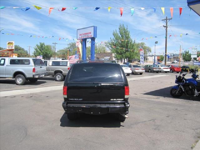 1995 Chevrolet Blazer 2003 Nissan GXE