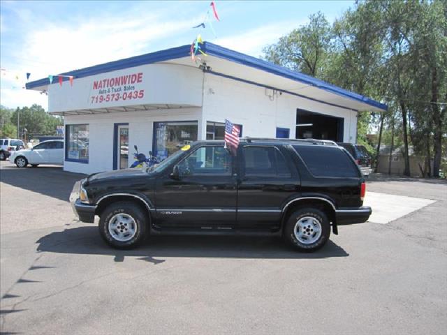 1995 Chevrolet Blazer 2003 Nissan GXE