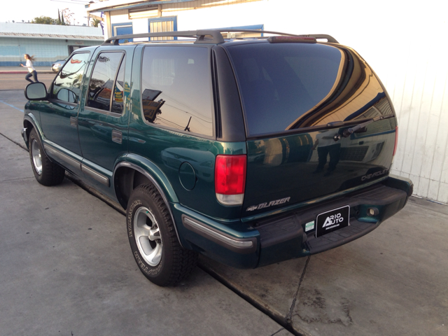 1998 Chevrolet Blazer Crew Denali