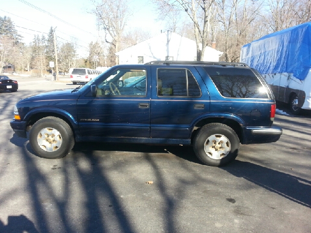 1999 Chevrolet Blazer Luxury 4WD W/ RES