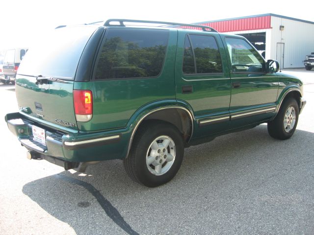 1999 Chevrolet Blazer Camry LE