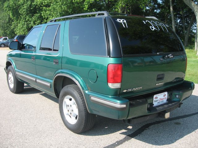 1999 Chevrolet Blazer Camry LE