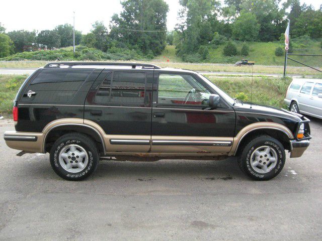 1999 Chevrolet Blazer Camry LE