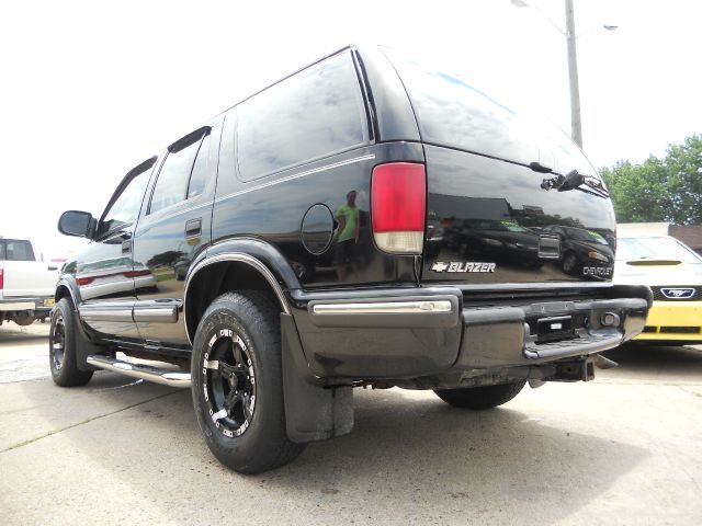 1999 Chevrolet Blazer Camry LE