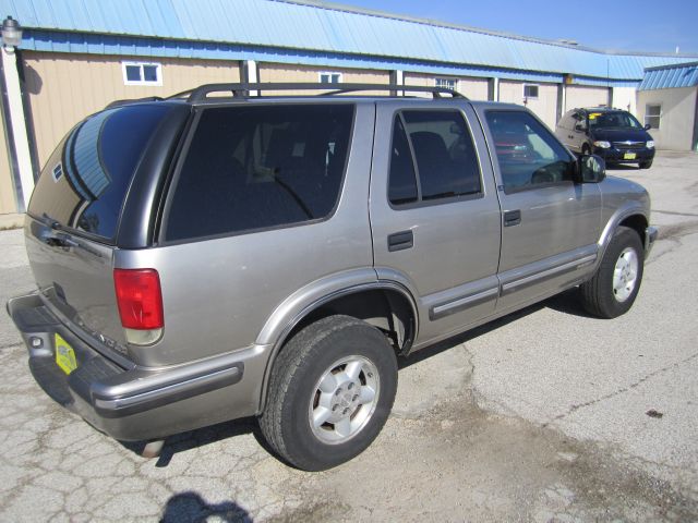 1999 Chevrolet Blazer Camry LE