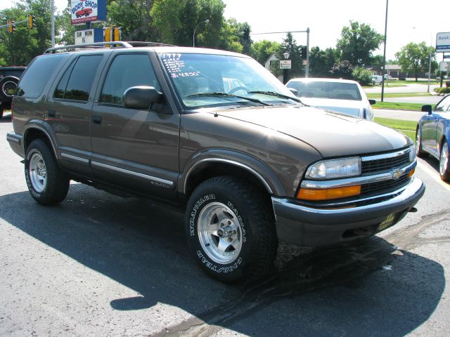 1999 Chevrolet Blazer Camry LE