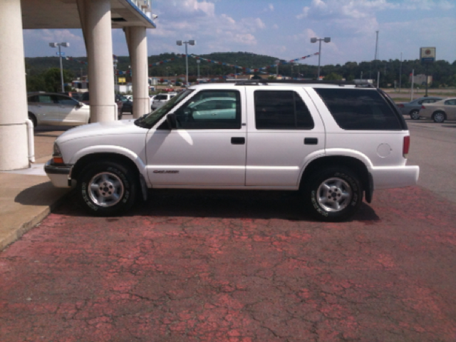 2000 Chevrolet Blazer Camry LE