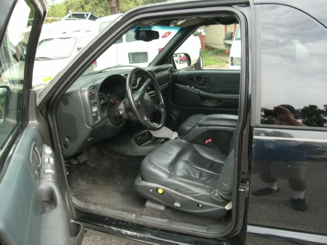 2000 Chevrolet Blazer Laramie Heavy DUTY Dually